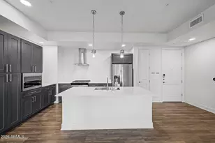 3131 N Central Ave, Phoenix, AZ 85012 - Photo 11
