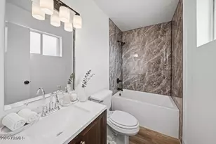 3709 W Echo Ln, Phoenix, AZ 85051 - Photo 7