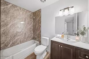 3709 W Echo Ln, Phoenix, AZ 85051 - Photo 9