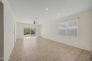 214 N 190th Dr, Buckeye, AZ 85326 - Photo 5