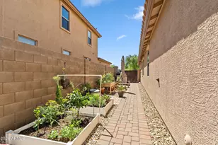 7348 W Red Hawk Dr, Peoria, AZ 85383 - Photo 29