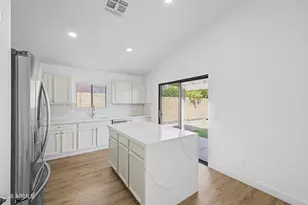 16813 N 113th Ave, Surprise, AZ 85378 - Photo 9