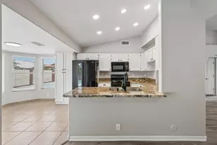 8734 W Bloomfield Rd, Peoria, AZ 85381 - Photo 15