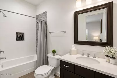 4201 E Cheery Lynn Road, Phoenix, AZ 85018 - Photo 17