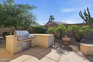 17320 N Thornberry Dr, Surprise, AZ 85374 - Photo 25