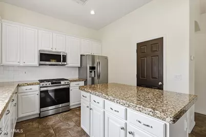 2068 W Olive Way, Chandler, AZ 85248 - Photo 13