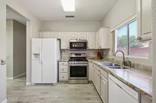 13712 W Utica Dr, Sun City West, AZ 85375 - Photo 3