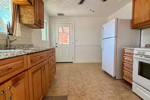 3036 W Almeria Rd, Phoenix, AZ 85009 - Photo 7