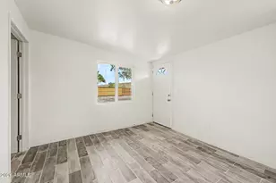 2501 W Hayward Ave, Phoenix, AZ 85051 - Photo 23