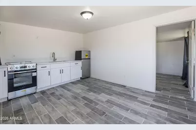 2501 W Hayward Avenue, Phoenix, AZ 85051 - Photo 31
