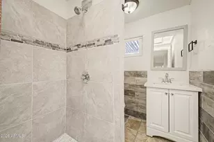 2501 W Hayward Ave, Phoenix, AZ 85051 - Photo 25