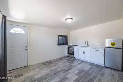 2501 W Hayward Avenue, Phoenix, AZ 85051 - Photo 33
