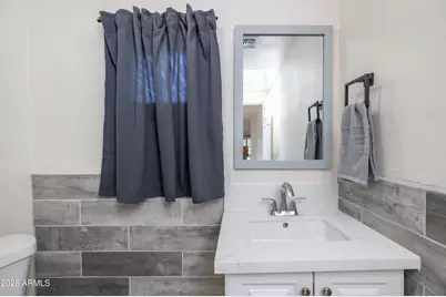 2501 W Hayward Avenue, Phoenix, AZ 85051 - Photo 13