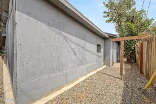 2501 W Hayward Ave, Phoenix, AZ 85051 - Photo 35
