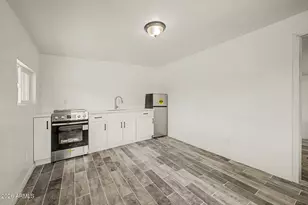 2501 W Hayward Ave, Phoenix, AZ 85051 - Photo 27
