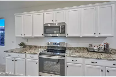 13426 W Mayberry Trail, Peoria, AZ 85383 - Photo 9