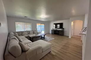 2739 E Beverly Ln, Phoenix, AZ 85032 - Photo 3