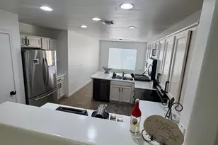 2739 E Beverly Ln, Phoenix, AZ 85032 - Photo 7