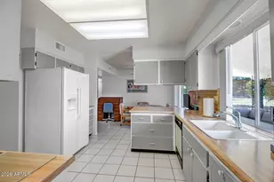 9613 W Oak Ridge Dr, Sun City, AZ 85351 - Photo 13