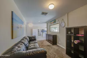 319 N Valencia Dr, Chandler, AZ 85226 - Photo 11