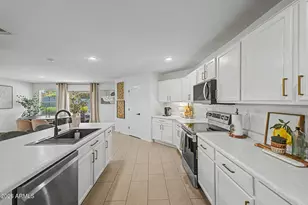 2732 N 154th Dr, Goodyear, AZ 85395 - Photo 11