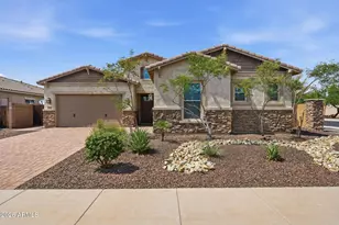 3930 E Chestnut Ln, Gilbert, AZ 85298 - Photo 1