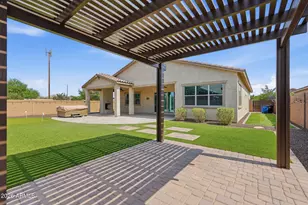 3930 E Chestnut Ln, Gilbert, AZ 85298 - Photo 5