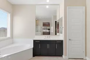 3930 E Chestnut Ln, Gilbert, AZ 85298 - Photo 35