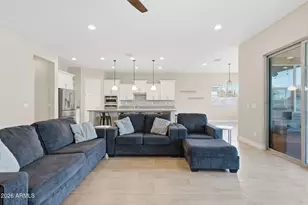 3930 E Chestnut Ln, Gilbert, AZ 85298 - Photo 9