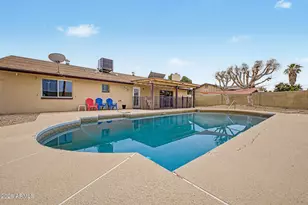 3048 W Acoma Dr, Phoenix, AZ 85053 - Photo 19