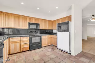 3530 S Kachina Dr, Tempe, AZ 85282 - Photo 17