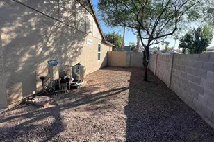 1321 E Morrow Dr, Phoenix, AZ 85024 - Photo 41