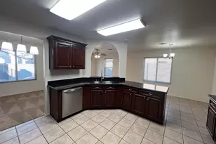 1321 E Morrow Dr, Phoenix, AZ 85024 - Photo 15