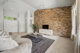 19105 N 90th Dr, Peoria, AZ 85382 - Photo 5