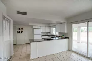 11820 N 42nd Dr, Phoenix, AZ 85029 - Photo 7