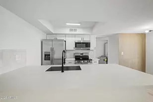 8838 North 8th St, Phoenix, AZ 85020 - Photo 11