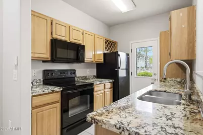 2929 W Yorkshire Drive #1022, Phoenix, AZ 85027 - Photo 19