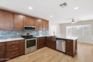 71 N Birch St, Gilbert, AZ 85233 - Photo 3
