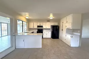 945 W Gemini Dr, Tempe, AZ 85283 - Photo 5