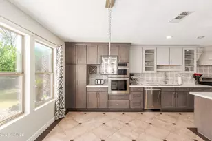 3219 W Molly Ln, Phoenix, AZ 85083 - Photo 9