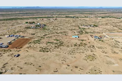 1 239th Avenue #-, Wittmann, AZ 85361 - Photo 5