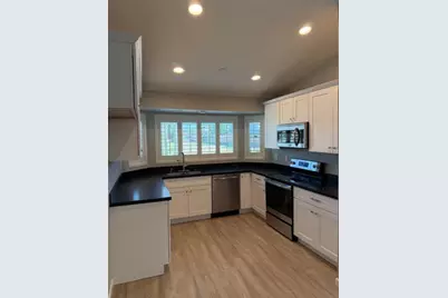 8587 N 107th Lane, Peoria, AZ 85345 - Photo 11