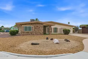 10801 W Mimosa Dr, Sun City, AZ 85373 - Photo 3
