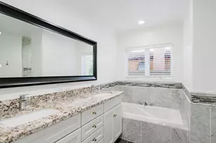 5328 E Pinchot Ave, Phoenix, AZ 85018 - Photo 13