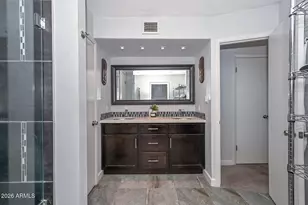 8305 E Vista Dr, Scottsdale, AZ 85250 - Photo 25