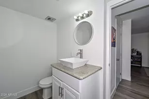 8305 E Vista Dr, Scottsdale, AZ 85250 - Photo 23