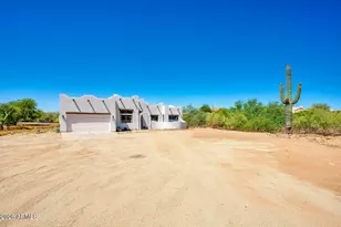 310 N Mountain View Rd, Apache Junction, AZ 85119 - Photo 13