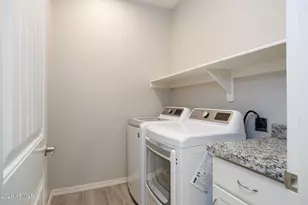 10683 W Buena Vista Dr, Arizona City, AZ 85123 - Photo 33