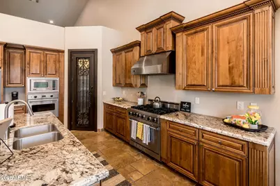 5322 W Whispering Wind Drive, Glendale, AZ 85310 - Photo 17