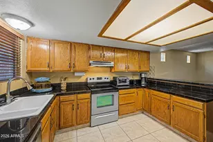 601 E Wescott Dr, Phoenix, AZ 85024 - Photo 19